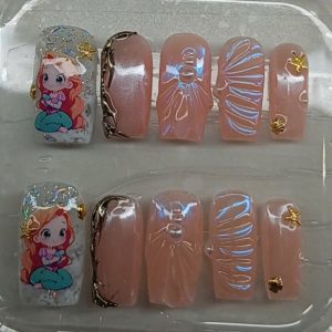 Pro Nails Exclusive: Pearl Mermaid Aurora Press-On Set